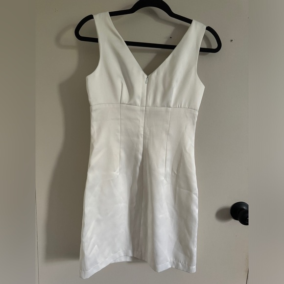 BCBG Max Azria Ivory Sheath Wedding Cocktail Dress Size XS - Picture 4 of 14